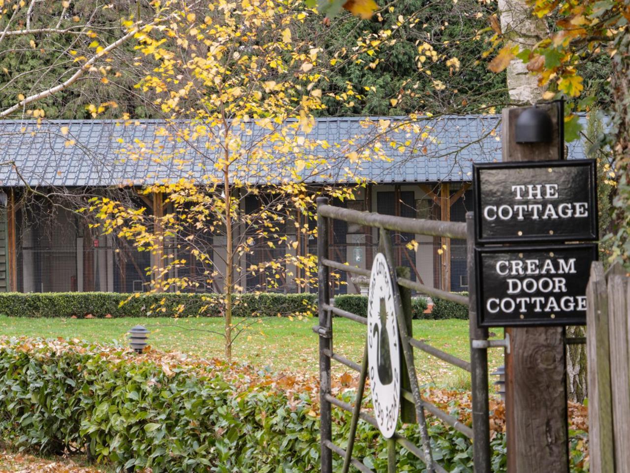 Cream Door Cottage Kidderminster Exterior foto